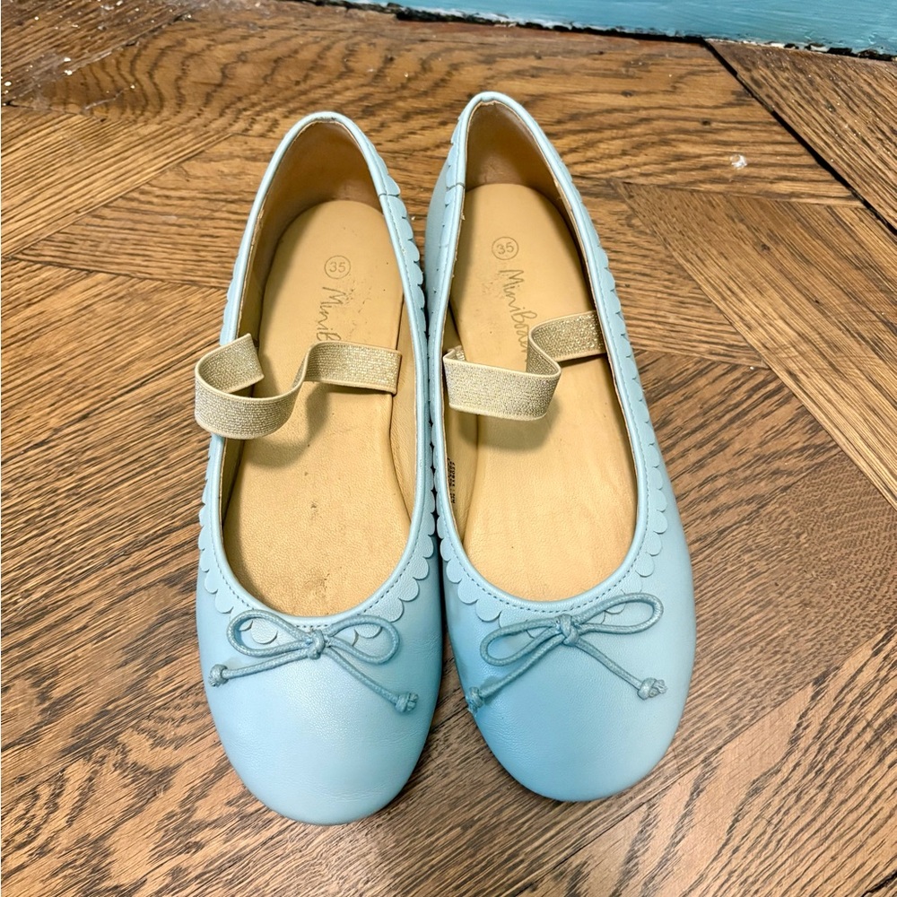 Mini Boden Kids Dress Shoes in Light Blue with a Bow and Scalloped Accents